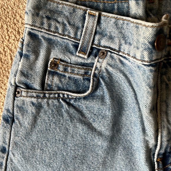 Kids Levi’s Jeans 550 Relaxed Fit Reg. Sz. 10, Machine Washable! - Picture 2 of 6